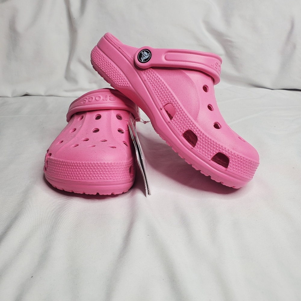 Pink classic unisex Crocs